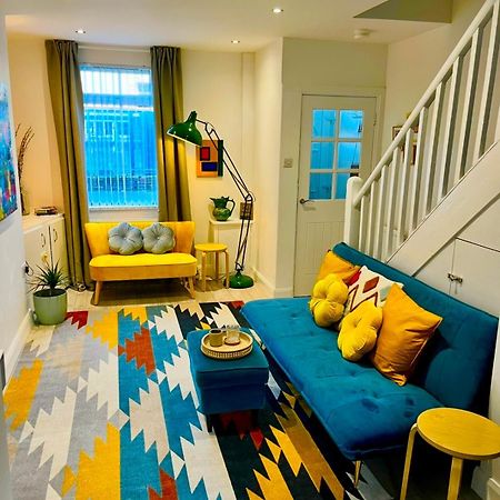 Stay-K-Belfast Cosy Entire House 10 Mins From City Centre Buitenkant foto
